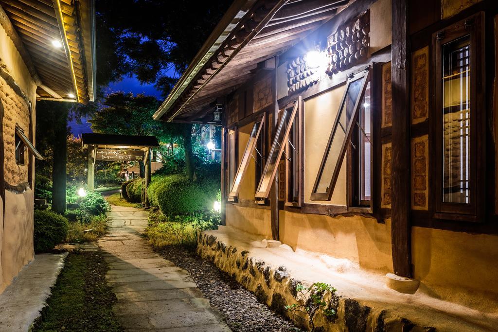 Kasan Tobang Hostel Seogwipo-stad Buitenkant foto