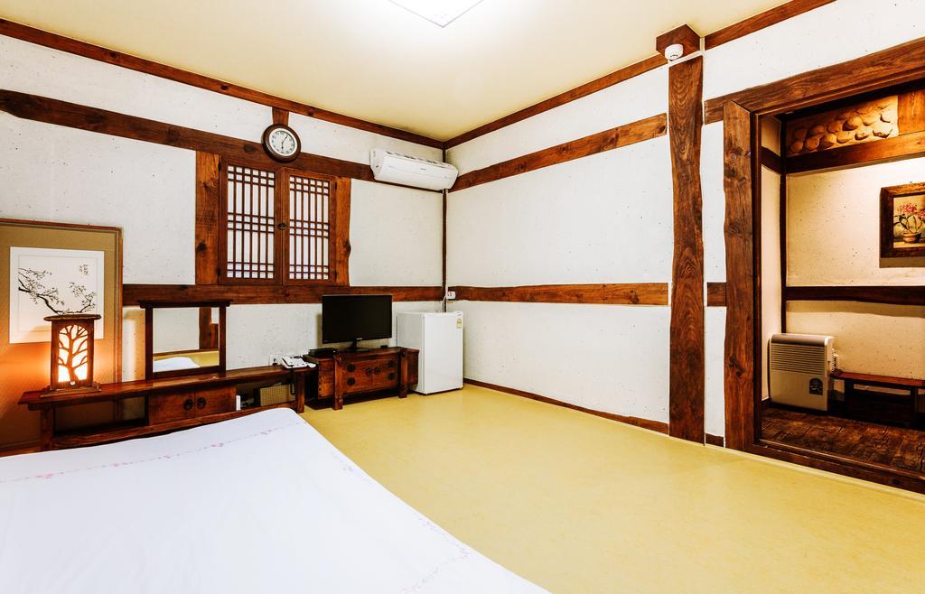 Kasan Tobang Hostel Seogwipo-stad Buitenkant foto