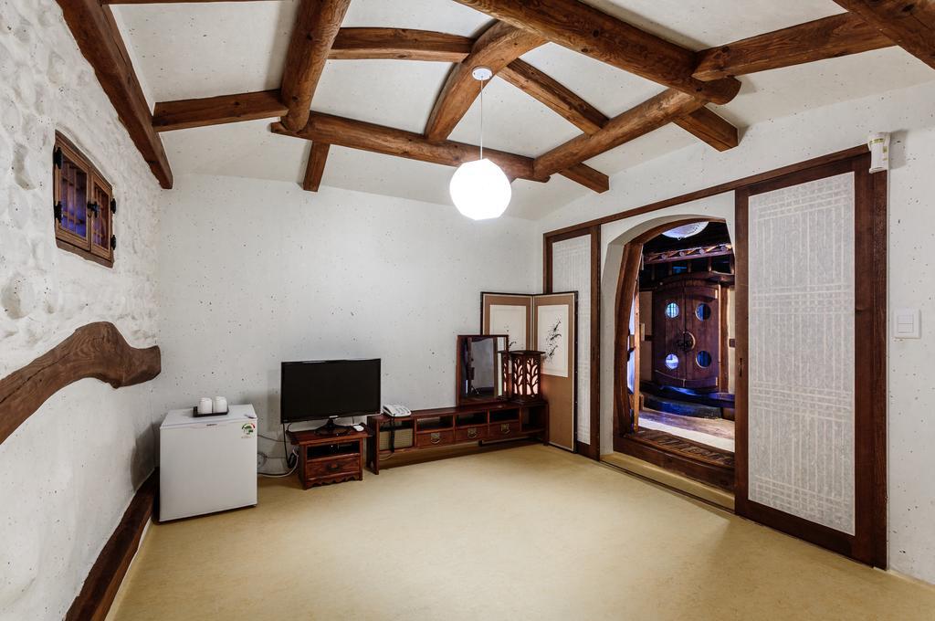 Kasan Tobang Hostel Seogwipo-stad Buitenkant foto
