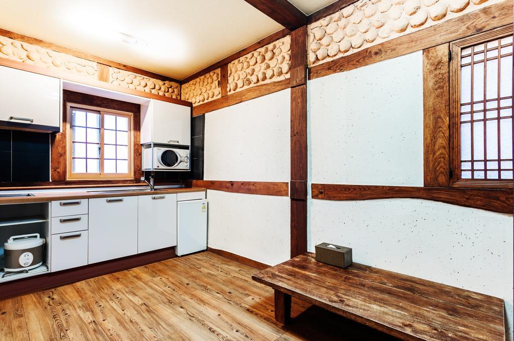 Kasan Tobang Hostel Seogwipo-stad Buitenkant foto
